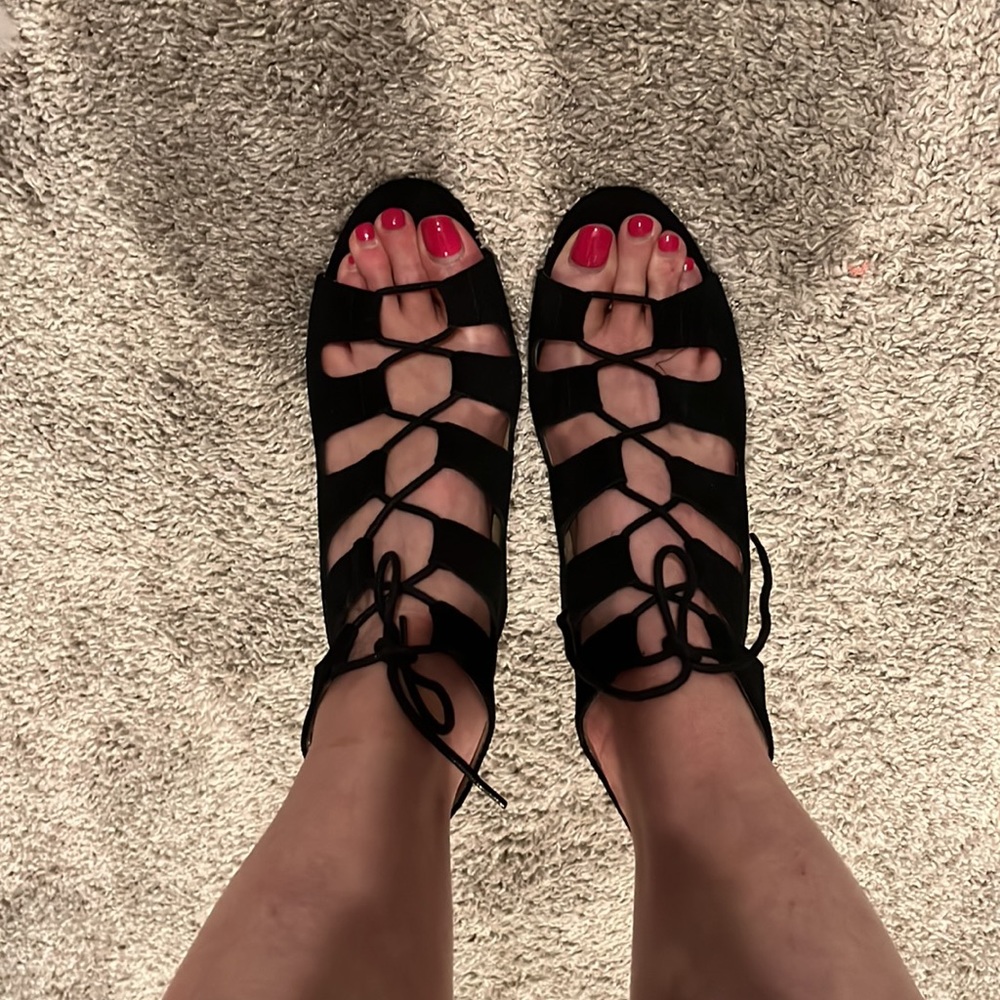 SOLE SOCIETY BLACK SUEDE PEEP TOE LACE UP HEELS 8